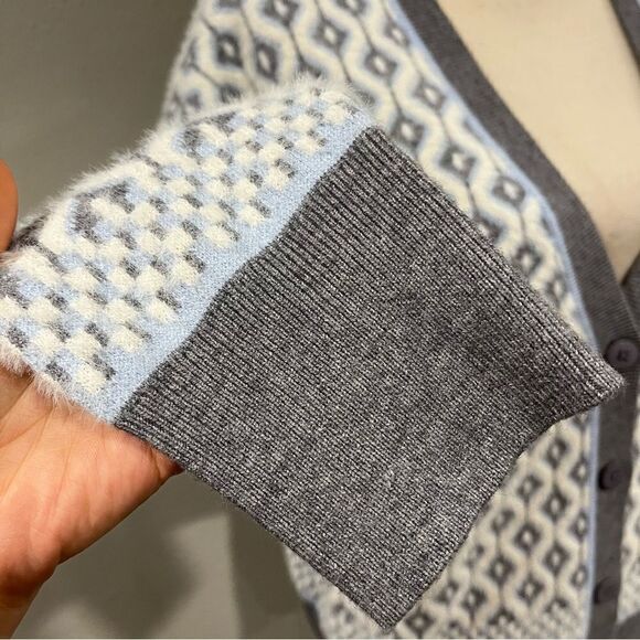 Cupcakes and cashmere button down geometric print cardigan - Picture 9 of 13
